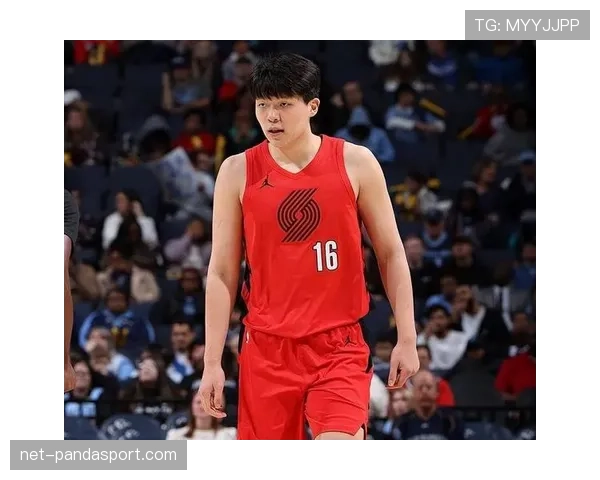 杨瀚森突破篮下效率提升显著 成球队内线攻防核心